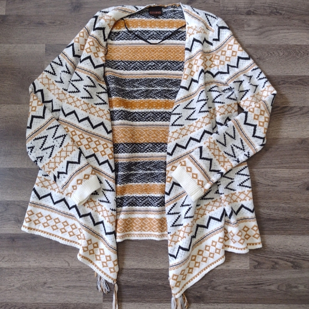 Shyanne Women's Cardigan